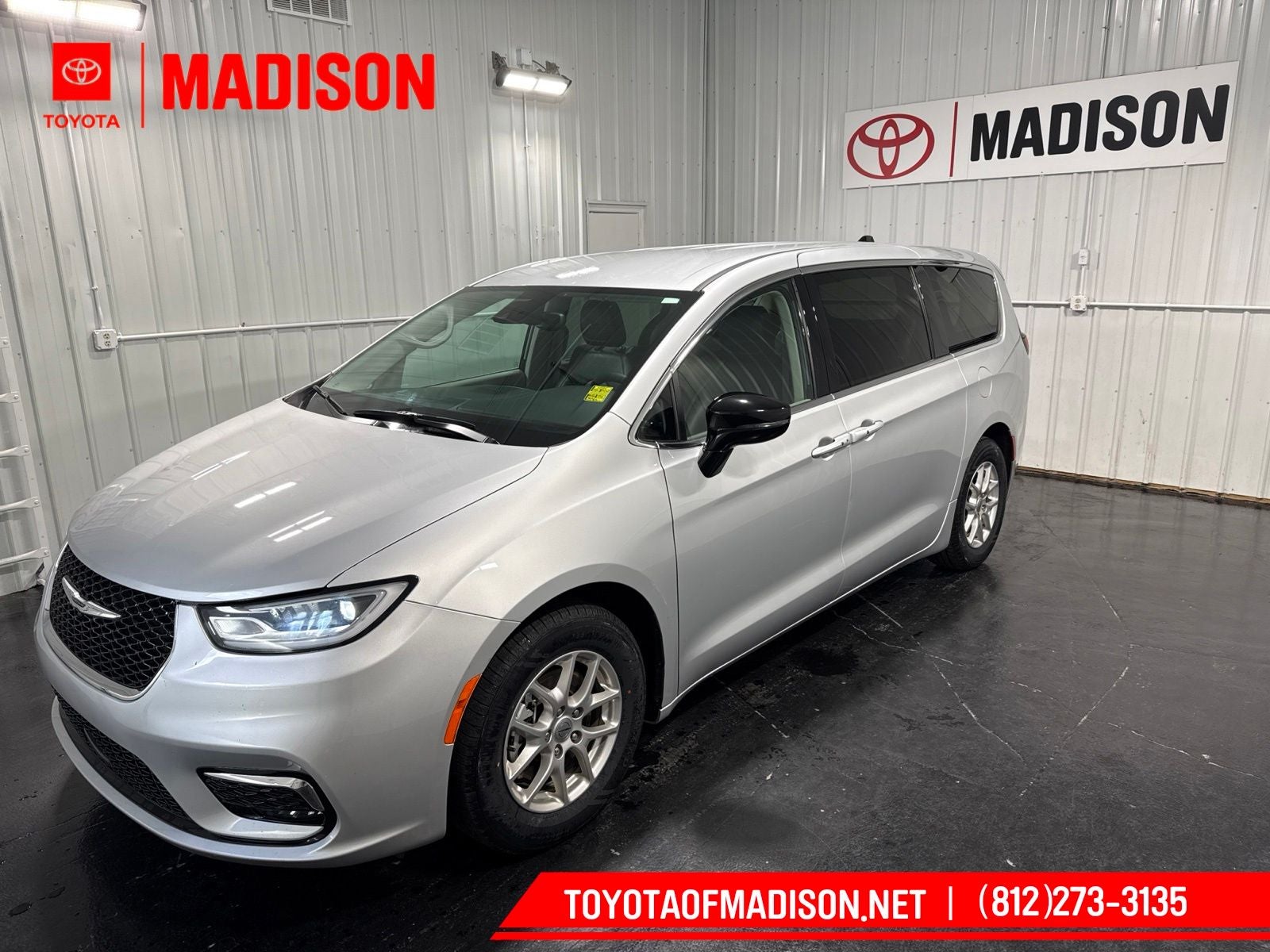 2024 Chrysler Pacifica Touring L in Silver Mist Clearcoat — front three-quarter view