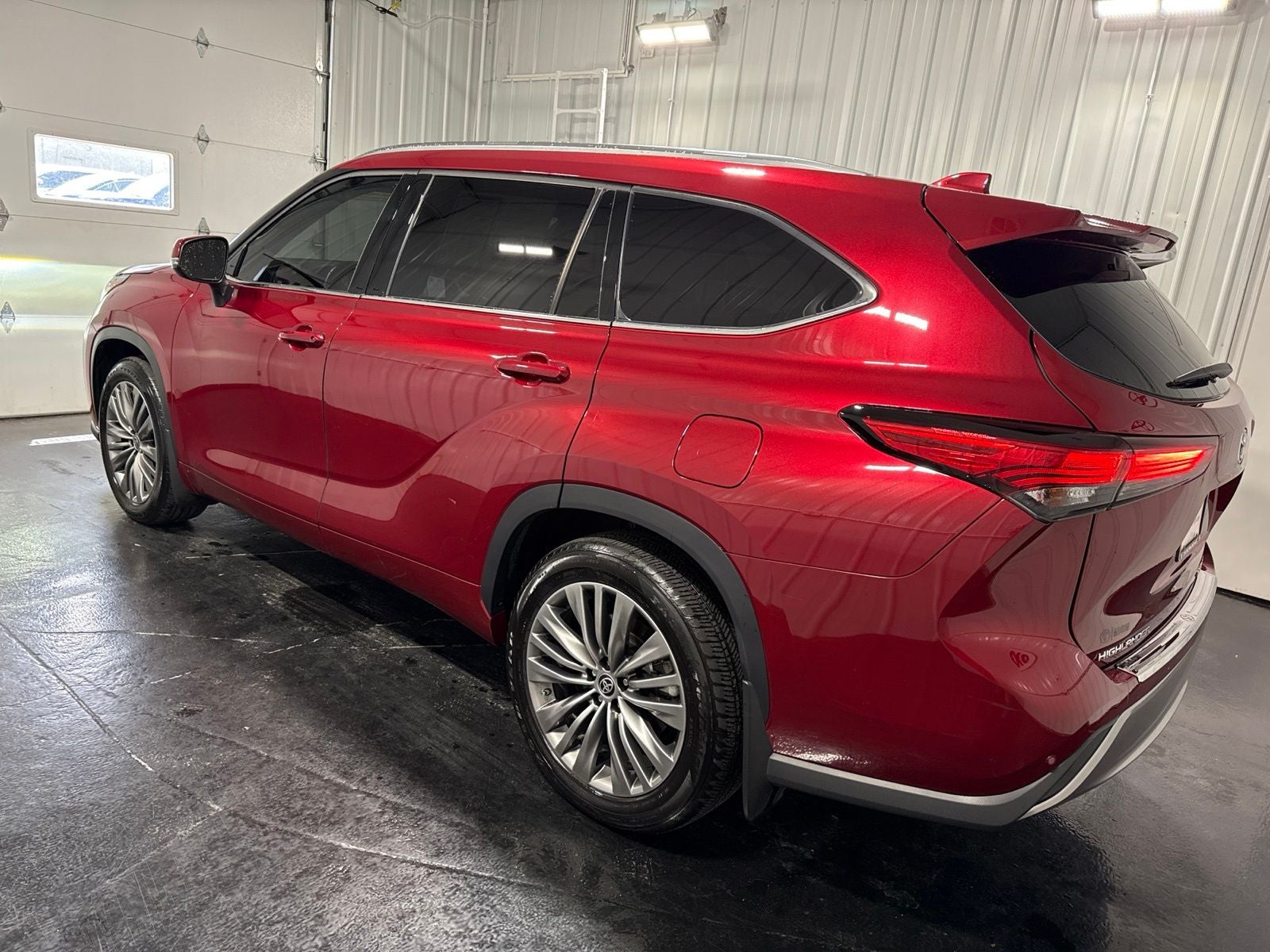 2021 Toyota Highlander — side profile view